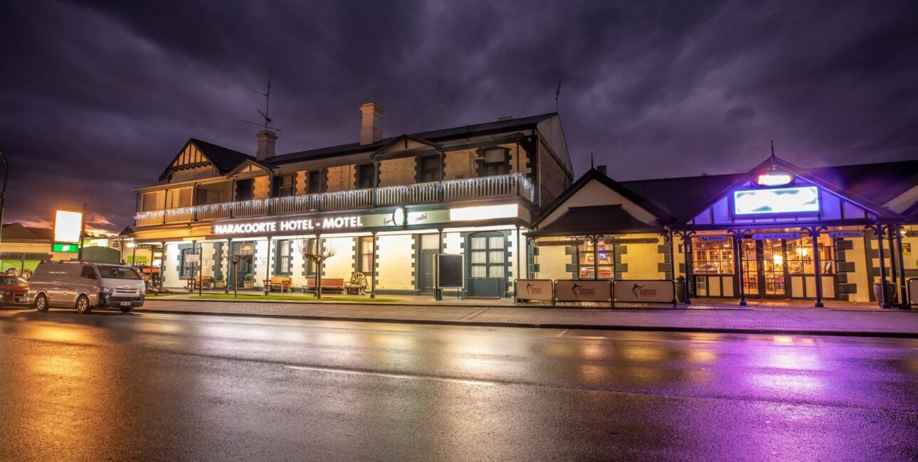Naracoorte Hotel Exterior Image